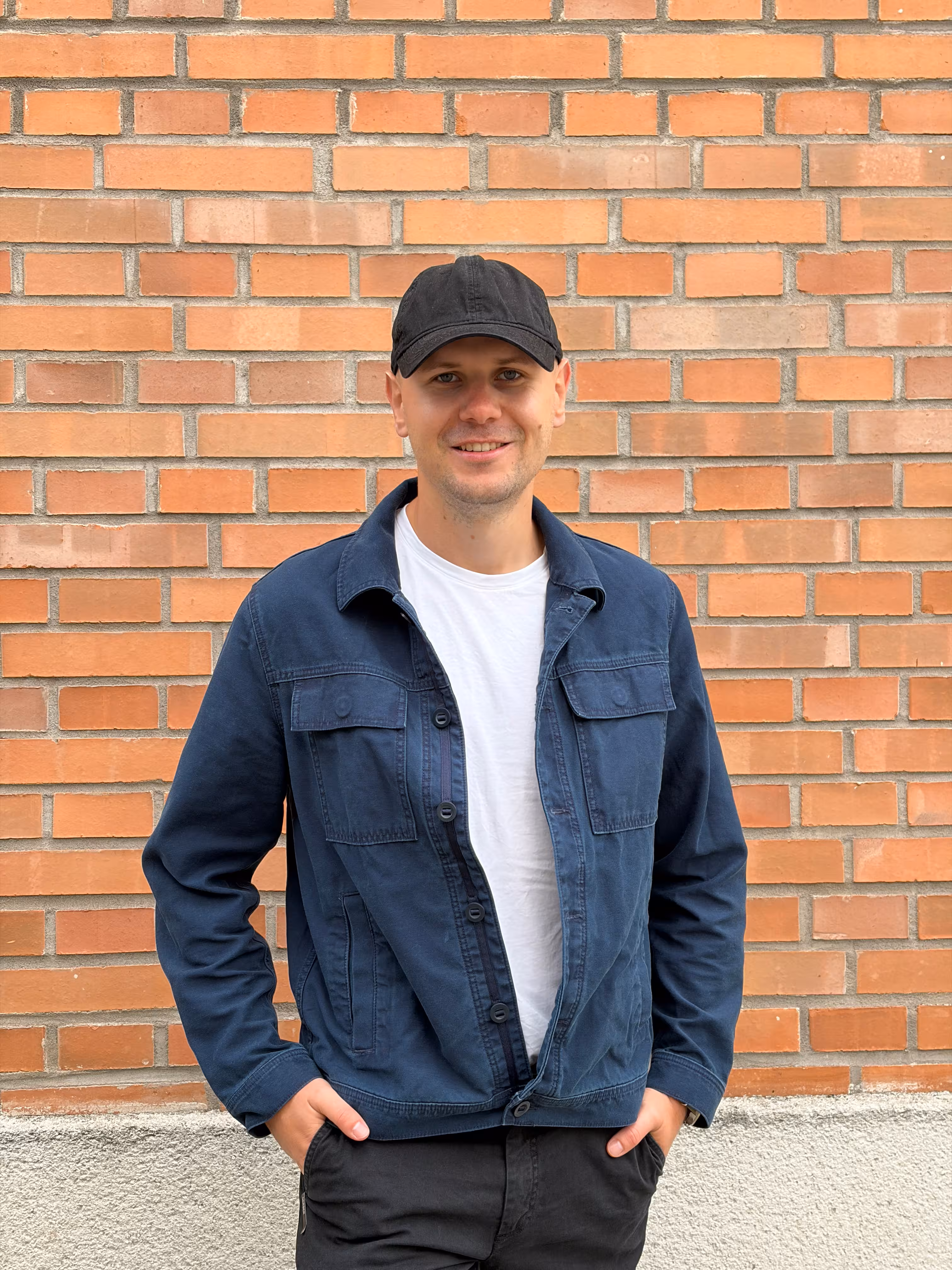 Gabriel Ečegi, Founder